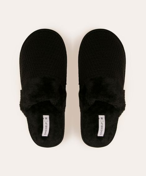 pantufa de tricô com pelo preta