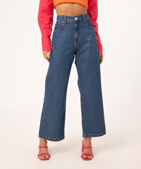 calça wide leg cropped jeans cintura baixa azul médio