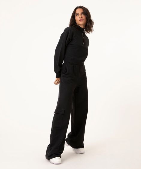 calça wide leg cargo de moletom preta