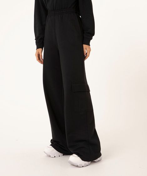 calça wide leg cargo de moletom preta