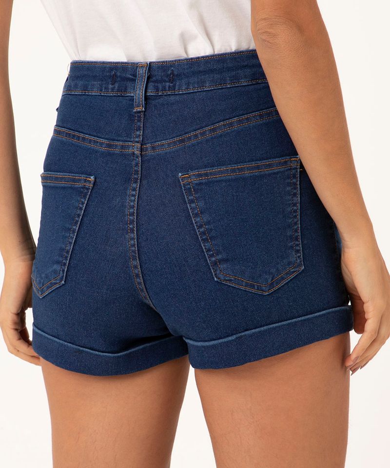 Short Hot Pants em Jeans Delavê com Barra Dobrada Azul