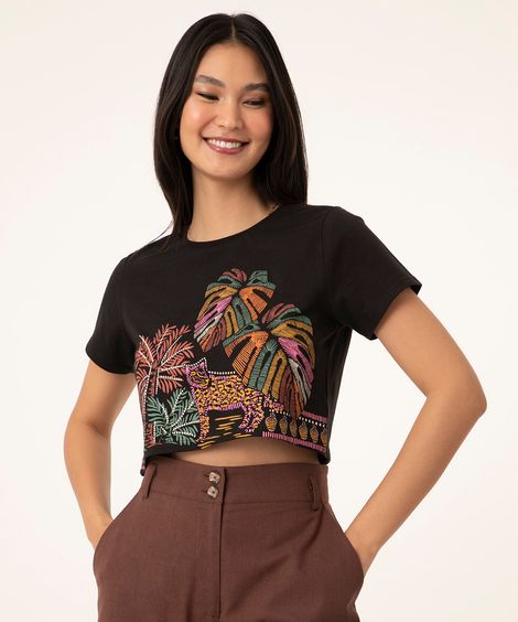 camiseta cropped manga curta onça folhagem preta