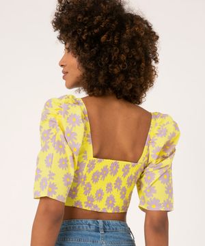 Blusa Cropped Estampada Floral Manga Curta Decote Princesa Amarelo Claro