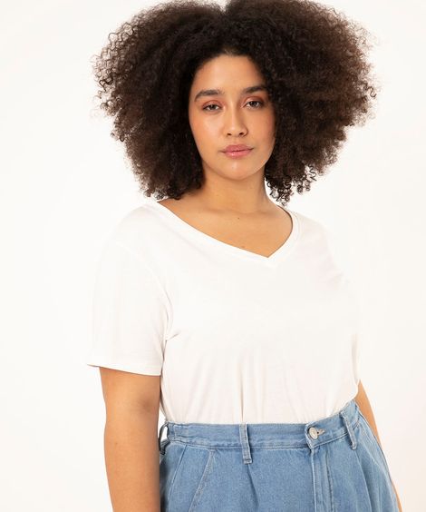 blusa plus size manga curta decote v verde militar - off white