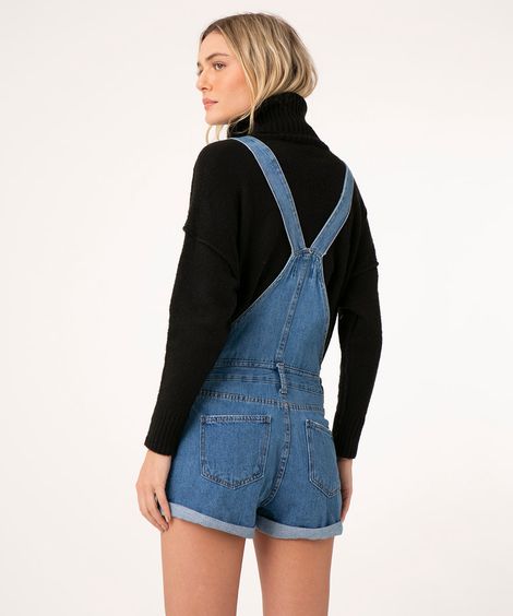 jardineira jeans curta azul médio