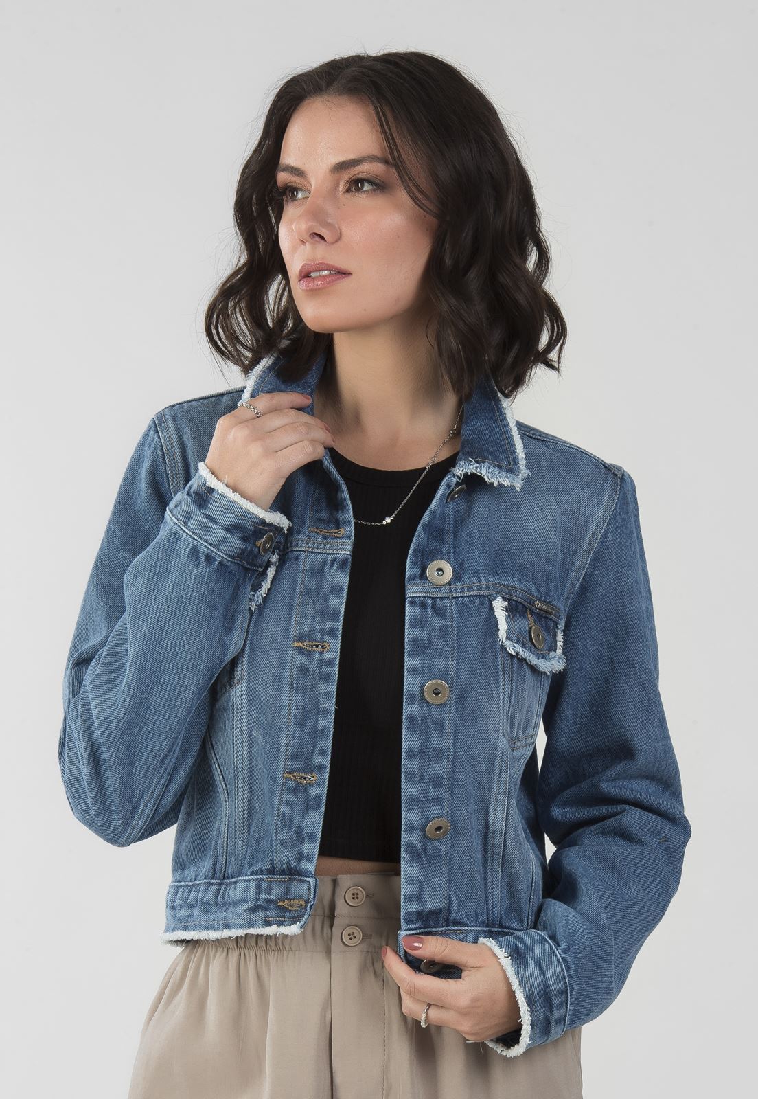 Jaqueta jeans slim com bolsos Traymon Azul Menor preço em Jaqueta jeans slim com bolsos Traymon Azul