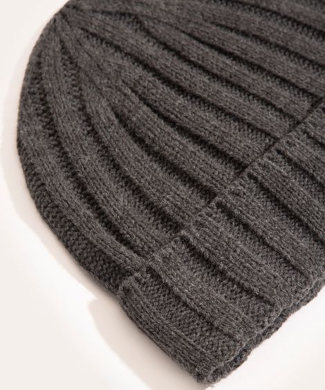 gorro básico canelado cinza mescla escuro
