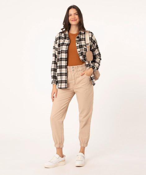calça mom jogger de sarja cintura super alta kaki