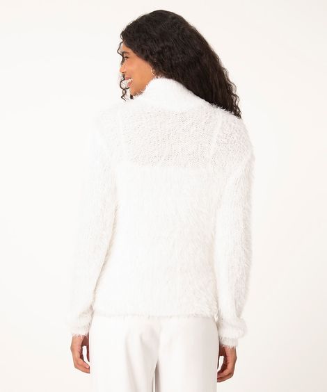 suéter de tricô gola alta com pelinhos off white