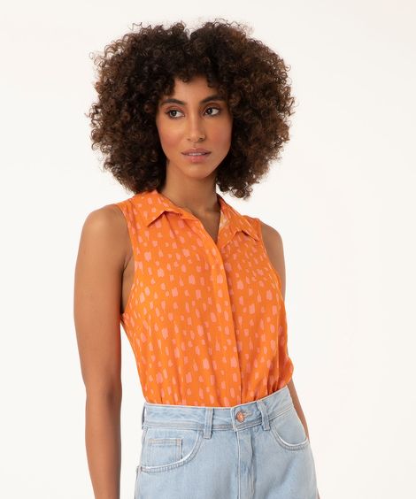 camisa de viscose regata estampada laranja médio
