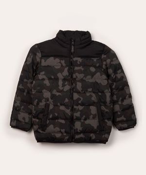 jaqueta puffer camuflada infantil com recorte cinza