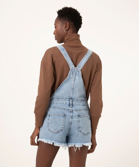 jardineira jeans relaxed destroyed azul claro