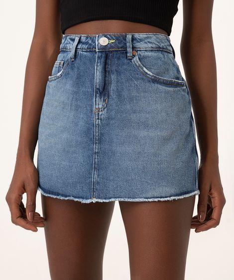 short saia jeans cintura super alta barra a fio azul médio