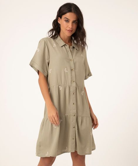 vestido chemise curto com bordados verde