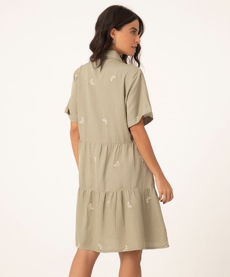 vestido chemise curto com bordados verde