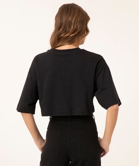 camiseta cropped de algodão manga curta decote redondo preto