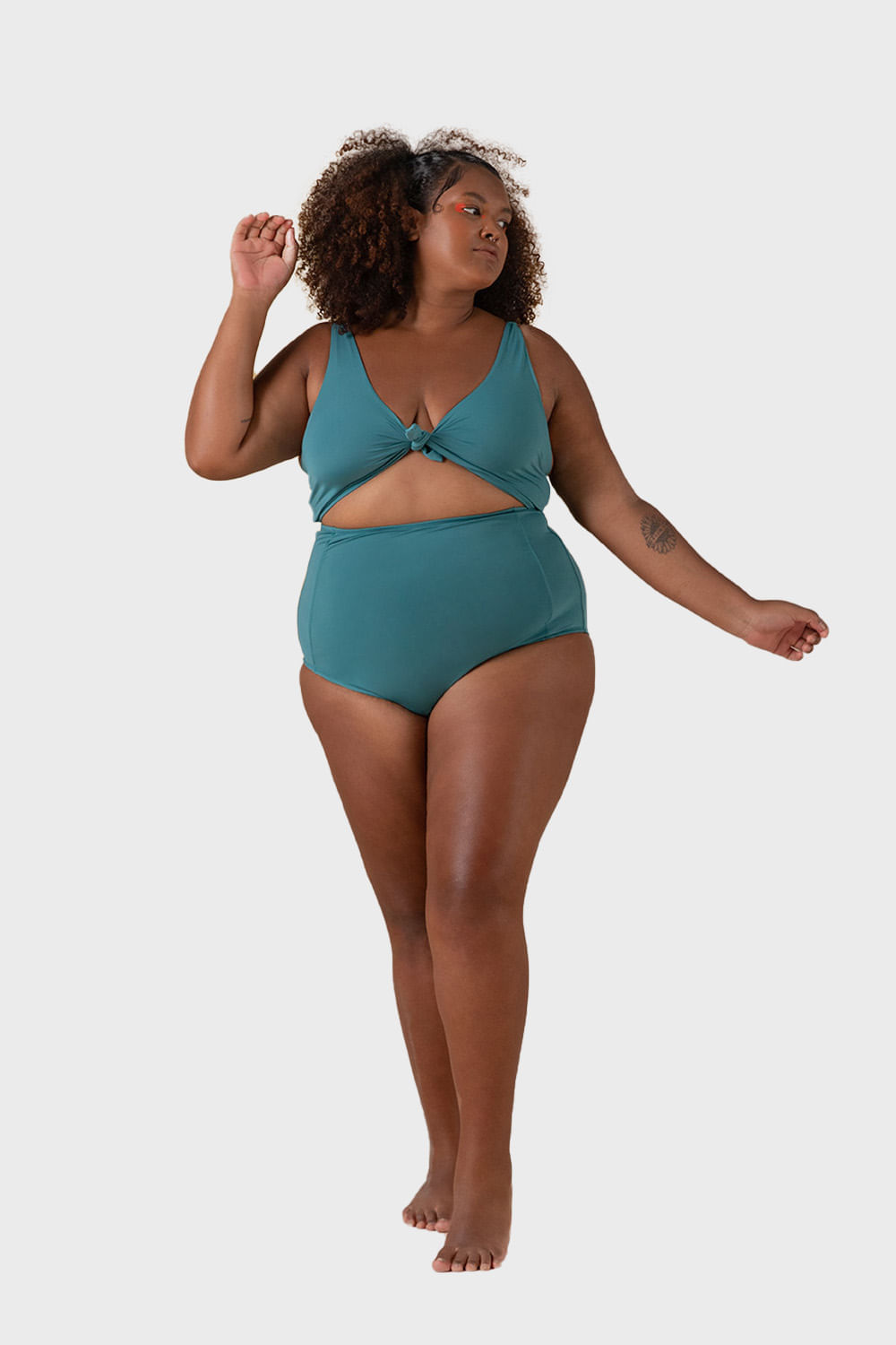 <em>Hot pant </em>verde<em> plus size</em>, da C&A