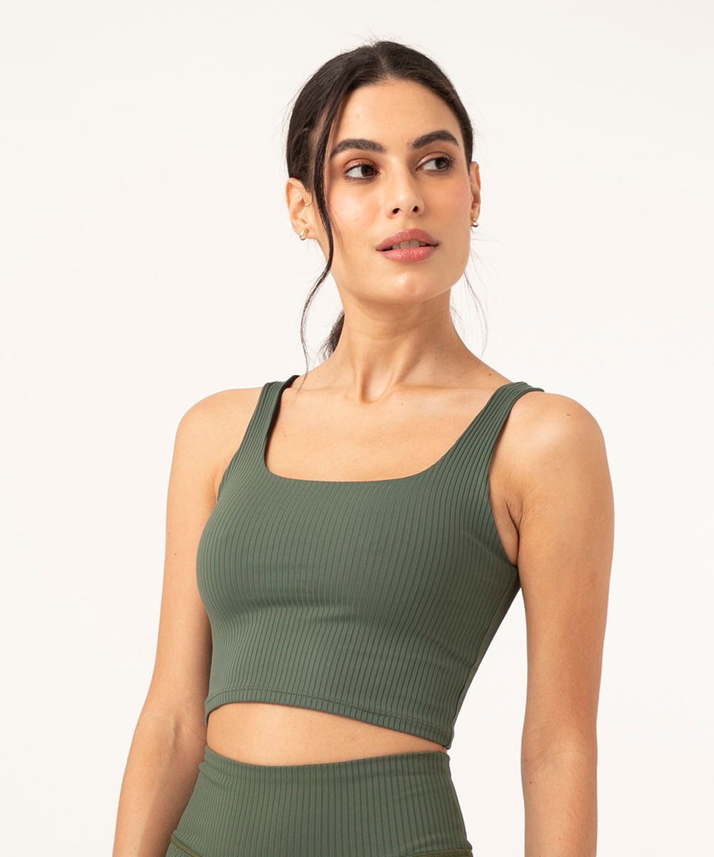 Top canelado verde, da C&A