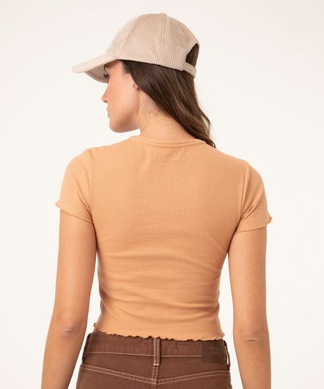 blusa baby look decote redondo bege claro