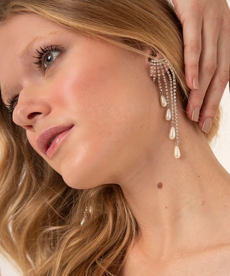 brinco franja de strass com pingente duda beat prateado