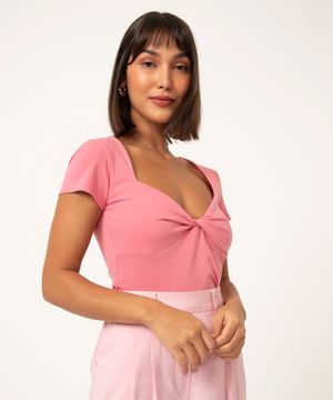 blusa manga curta decote princesa torcido rosa claro