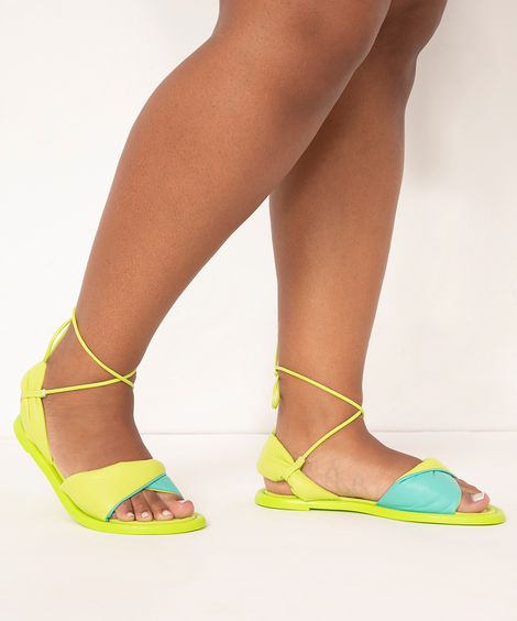 sandália flat bicolor lace up + via mia verde