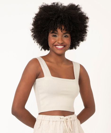 blusa de tricô cropped decote reto bege claro