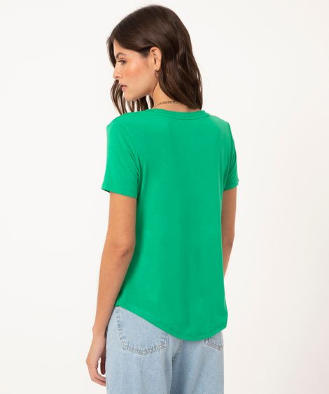 camiseta básica manga curta decote v verde bandeira
