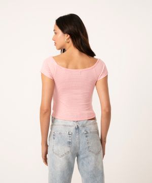 blusa listrada manga curta decote redondo com x rosa claro