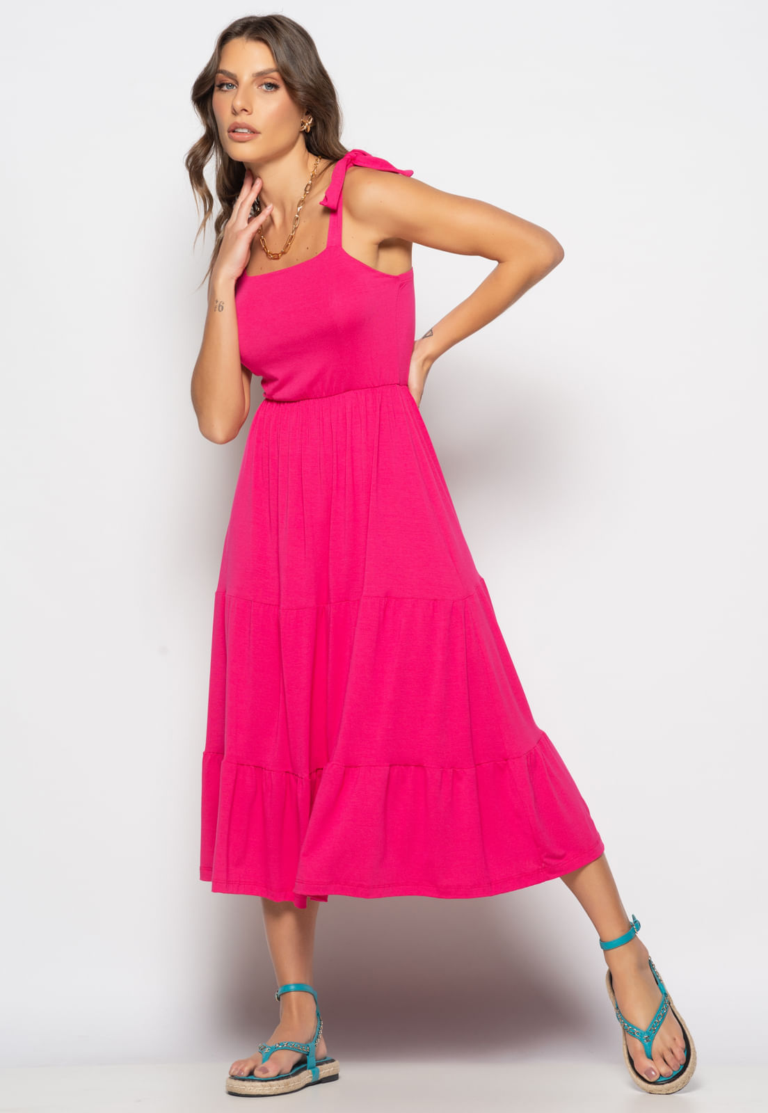 Vestido rosa com babados, da C&A