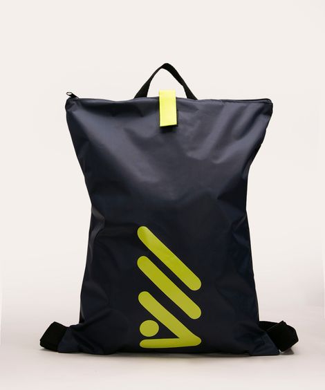 mochila esportiva preta