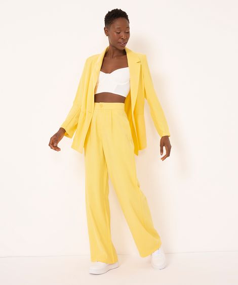 calça feminina wide leg de viscose com prega amarela