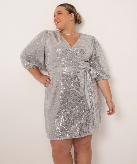 vestido plus size curto de paetê prata