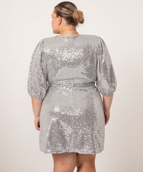 vestido plus size curto de paetê prata