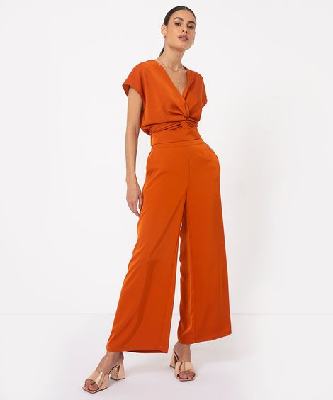 calça reta acetinada laranja escuro