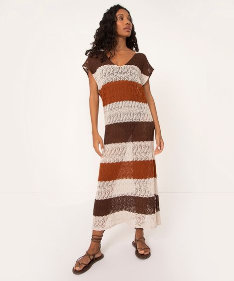vestido de tricô longo com fenda marrom