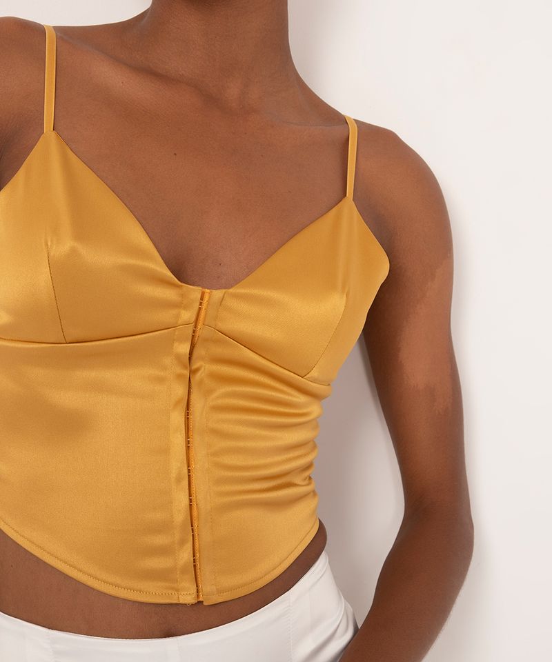 blusa corset de cetim alça fina dourado - C&A