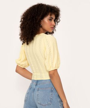 blusa texturizada manga curta bufante amarelo claro