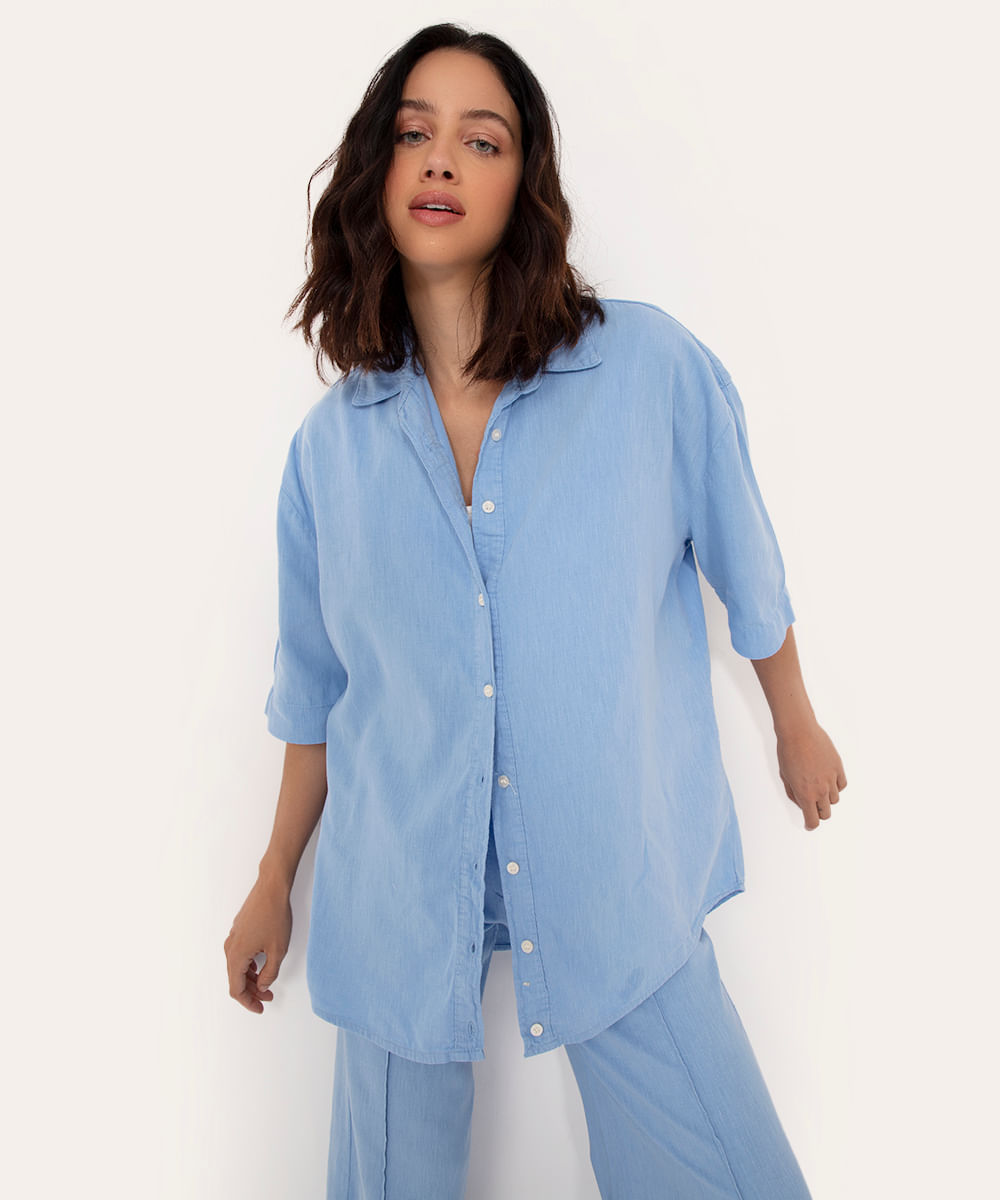 Camisa <em>oversized</em> azul, da C&A