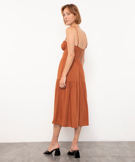 vestido midi de viscose drapeado com bolso mindset marrom escuro