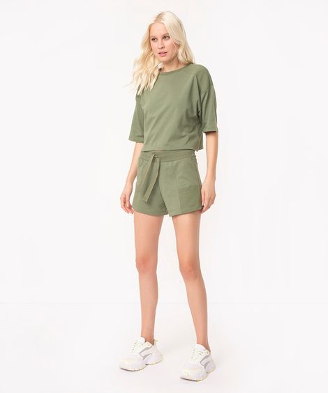 short básico de malha com recortes cintura alta - verde mate