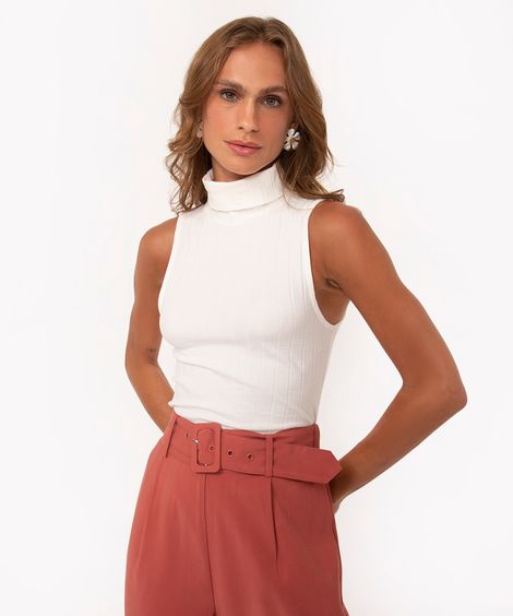 blusa canelada gola alta off white