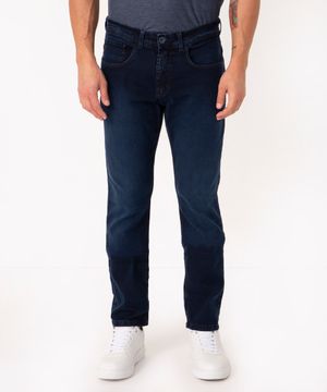 calça jeans reta com bolsos azul escuro