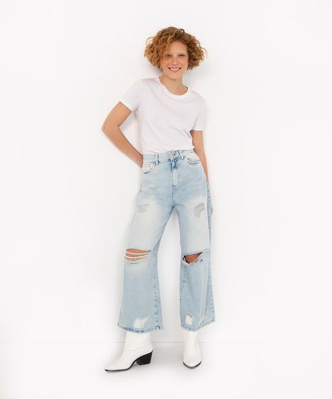 calça jeans wide leg cropped cintura super alta destroyed azul claro