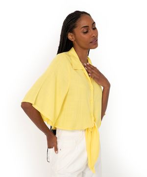 camisa de viscose manga curta com amarração amarelo