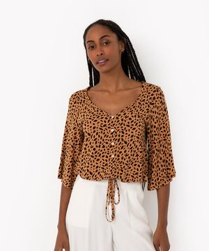 blusa de malha animal print com botões e cordão manga ampla bege