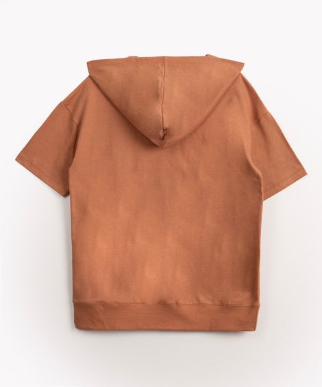 camiseta juvenil de moletom oversized com capuz marrom