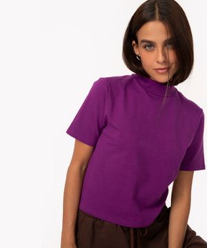 blusa básica manga curta gola alta roxo