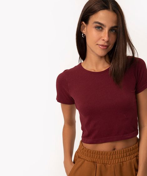 blusa canelada cropped manga curta vinho