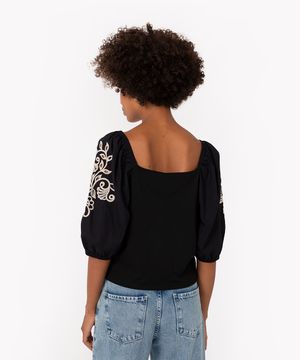 blusa de algodão decote reto manga bufante bordada preto